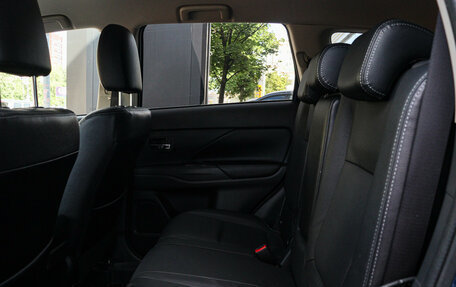 Mitsubishi Outlander III рестайлинг 3, 2014 год, 2 150 000 рублей, 9 фотография