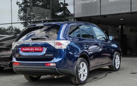 Mitsubishi Outlander III рестайлинг 3, 2014 год, 2 150 000 рублей, 5 фотография