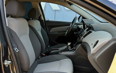 Chevrolet Cruze II, 2010 год, 699 000 рублей, 5 фотография