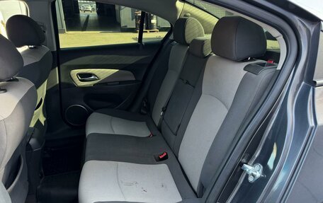 Chevrolet Cruze II, 2010 год, 699 000 рублей, 6 фотография