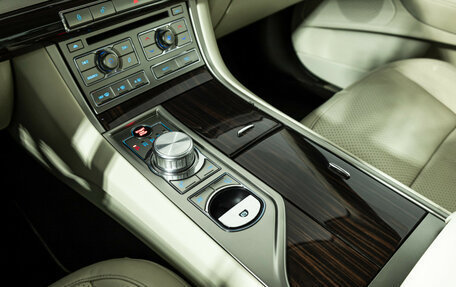 Jaguar XF I рестайлинг, 2009 год, 1 099 700 рублей, 19 фотография
