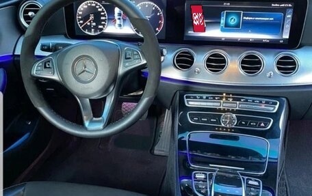 Mercedes-Benz E-Класс, 2016 год, 3 100 000 рублей, 10 фотография