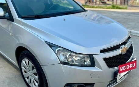Chevrolet Cruze II, 2011 год, 685 000 рублей, 4 фотография