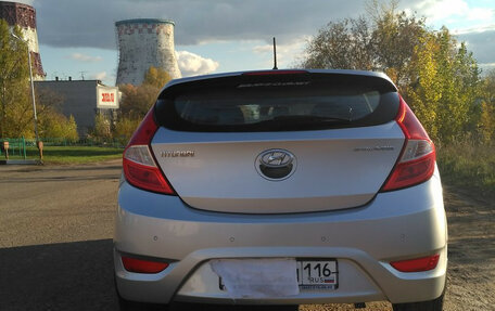Hyundai Solaris II рестайлинг, 2011 год, 490 000 рублей, 3 фотография