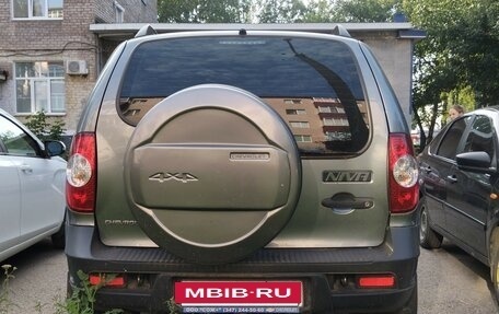 Chevrolet Niva I рестайлинг, 2015 год, 700 000 рублей, 3 фотография