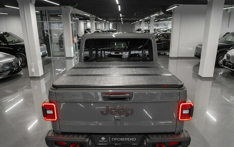 Jeep Gladiator, 2021 год, 6 490 000 рублей, 25 фотография