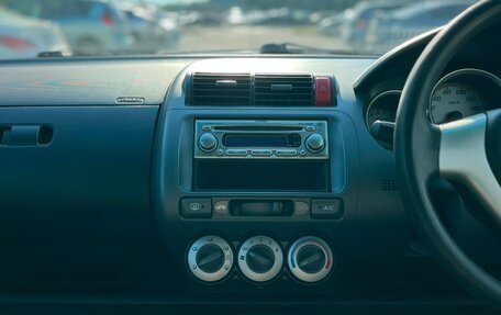 Honda Fit III, 2007 год, 549 999 рублей, 20 фотография