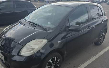 Toyota Yaris III рестайлинг, 2008 год, 520 000 рублей, 2 фотография