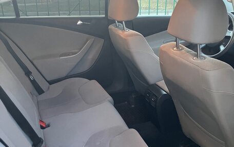 Volkswagen Passat B6, 2008 год, 630 000 рублей, 3 фотография