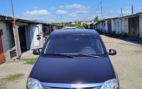 Renault Logan I, 2011 год, 900 000 рублей, 5 фотография