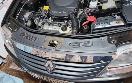 Renault Logan I, 2011 год, 900 000 рублей, 13 фотография