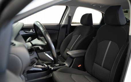 KIA Cerato IV, 2019 год, 1 890 000 рублей, 16 фотография
