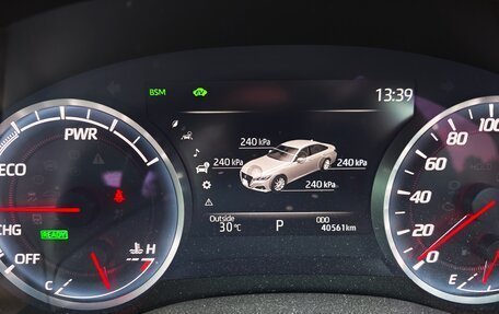 Toyota Crown, 2018 год, 3 050 000 рублей, 10 фотография