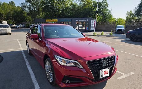 Toyota Crown, 2018 год, 3 050 000 рублей, 8 фотография