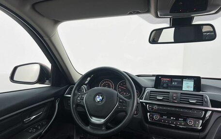 BMW 3 серия, 2017 год, 2 100 000 рублей, 13 фотография