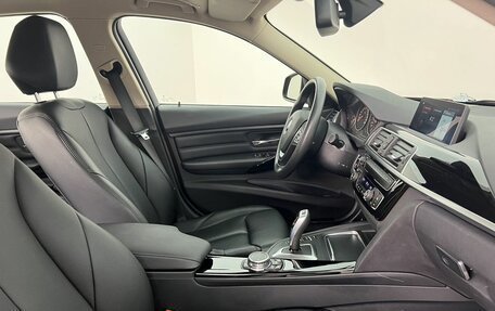 BMW 3 серия, 2017 год, 2 100 000 рублей, 14 фотография