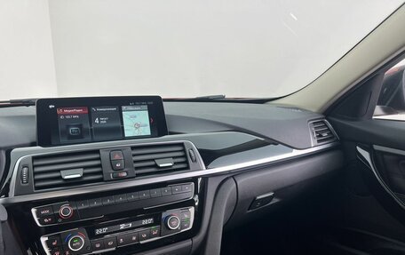 BMW 3 серия, 2017 год, 2 100 000 рублей, 17 фотография