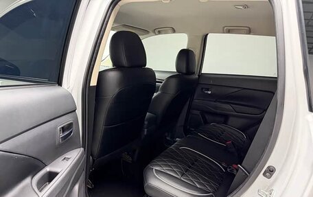 Mitsubishi Outlander III рестайлинг 3, 2022 год, 2 100 111 рублей, 12 фотография