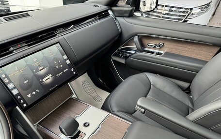 Land Rover Range Rover IV рестайлинг, 2026 год, 21 990 000 рублей, 28 фотография
