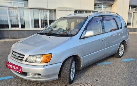Toyota Ipsum II, 2000 год, 490 000 рублей, 3 фотография