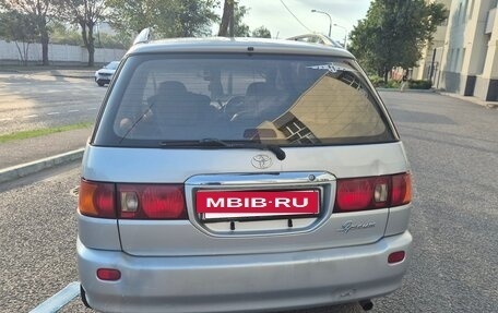 Toyota Ipsum II, 2000 год, 490 000 рублей, 9 фотография