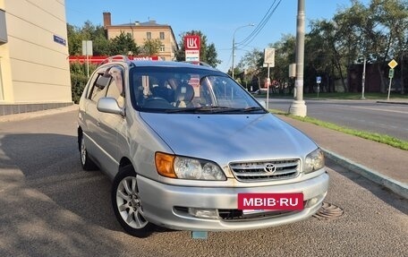 Toyota Ipsum II, 2000 год, 490 000 рублей, 2 фотография