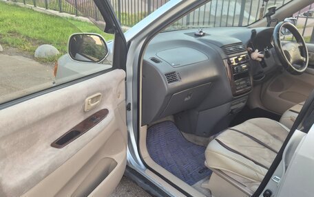 Toyota Ipsum II, 2000 год, 490 000 рублей, 14 фотография