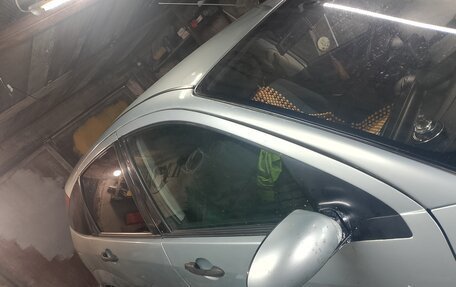 Ford Focus IV, 2003 год, 180 000 рублей, 3 фотография
