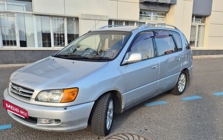 Toyota Ipsum II, 2000 год, 490 000 рублей, 11 фотография