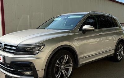 Volkswagen Tiguan II, 2018 год, 2 650 000 рублей, 1 фотография
