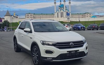 Volkswagen T-Roc I, 2023 год, 1 900 000 рублей, 1 фотография