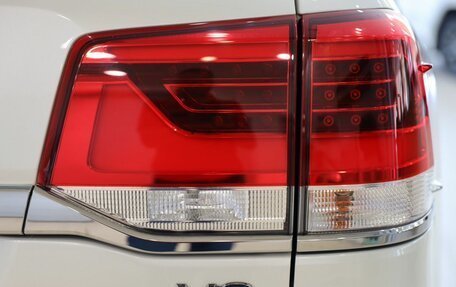 Toyota Land Cruiser 200, 2020 год, 8 000 000 рублей, 10 фотография
