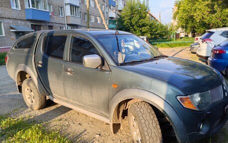 Mitsubishi L200 IV рестайлинг, 2008 год, 900 000 рублей, 2 фотография