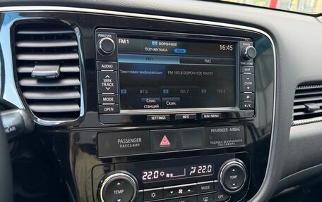 Mitsubishi Outlander III рестайлинг 3, 2013 год, 1 690 000 рублей, 10 фотография