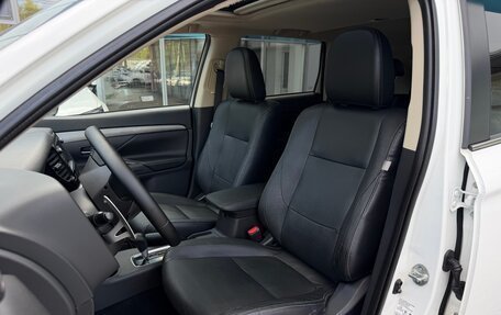 Mitsubishi Outlander III рестайлинг 3, 2013 год, 1 690 000 рублей, 16 фотография