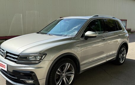 Volkswagen Tiguan II, 2018 год, 2 650 000 рублей, 3 фотография