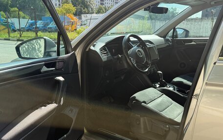 Volkswagen Tiguan II, 2018 год, 2 650 000 рублей, 16 фотография