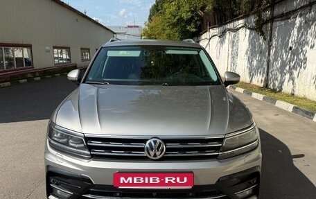 Volkswagen Tiguan II, 2018 год, 2 650 000 рублей, 13 фотография