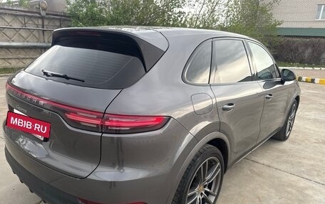Porsche Cayenne III, 2018 год, 5 600 000 рублей, 2 фотография