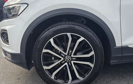 Volkswagen T-Roc I, 2023 год, 1 900 000 рублей, 7 фотография