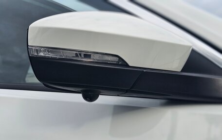 Volkswagen T-Roc I, 2023 год, 1 900 000 рублей, 16 фотография