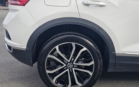 Volkswagen T-Roc I, 2023 год, 1 900 000 рублей, 14 фотография