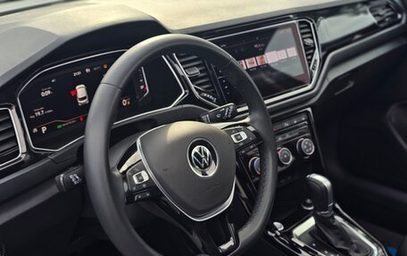 Volkswagen T-Roc I, 2023 год, 1 900 000 рублей, 19 фотография