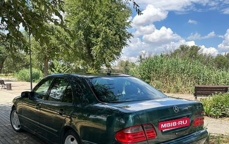 Mercedes-Benz E-Класс, 2000 год, 990 000 рублей, 3 фотография
