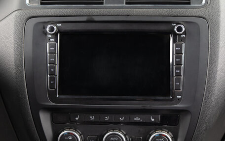Volkswagen Jetta VI, 2013 год, 899 000 рублей, 12 фотография