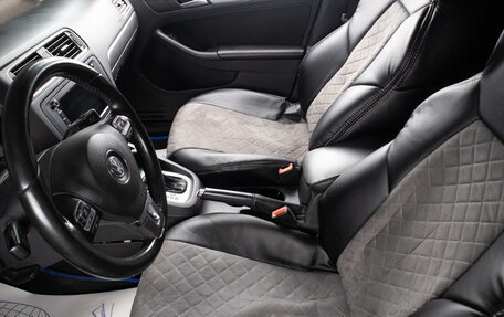 Volkswagen Jetta VI, 2013 год, 899 000 рублей, 15 фотография