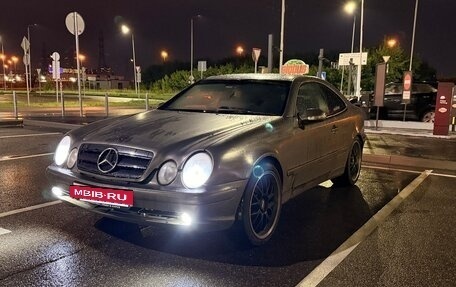 Mercedes-Benz CLK-Класс, 2000 год, 550 000 рублей, 8 фотография
