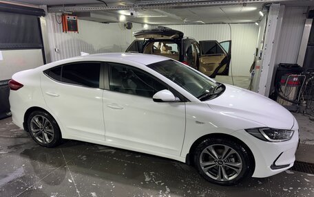 Hyundai Elantra VI рестайлинг, 2018 год, 1 380 000 рублей, 6 фотография