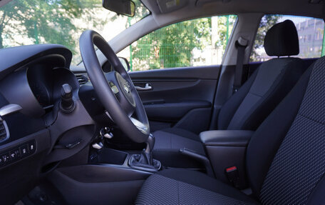 KIA Rio IV, 2017 год, 1 099 000 рублей, 10 фотография