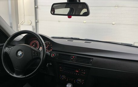 BMW 3 серия, 2010 год, 999 000 рублей, 10 фотография